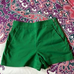 Green short / zara / used  / size M